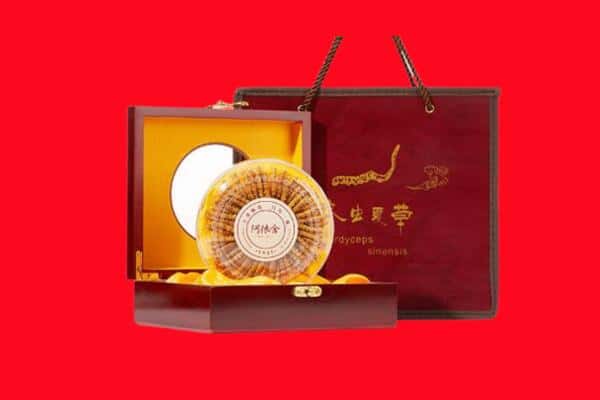 收购资讯:长治屯留区回收冬虫夏草是按克吗